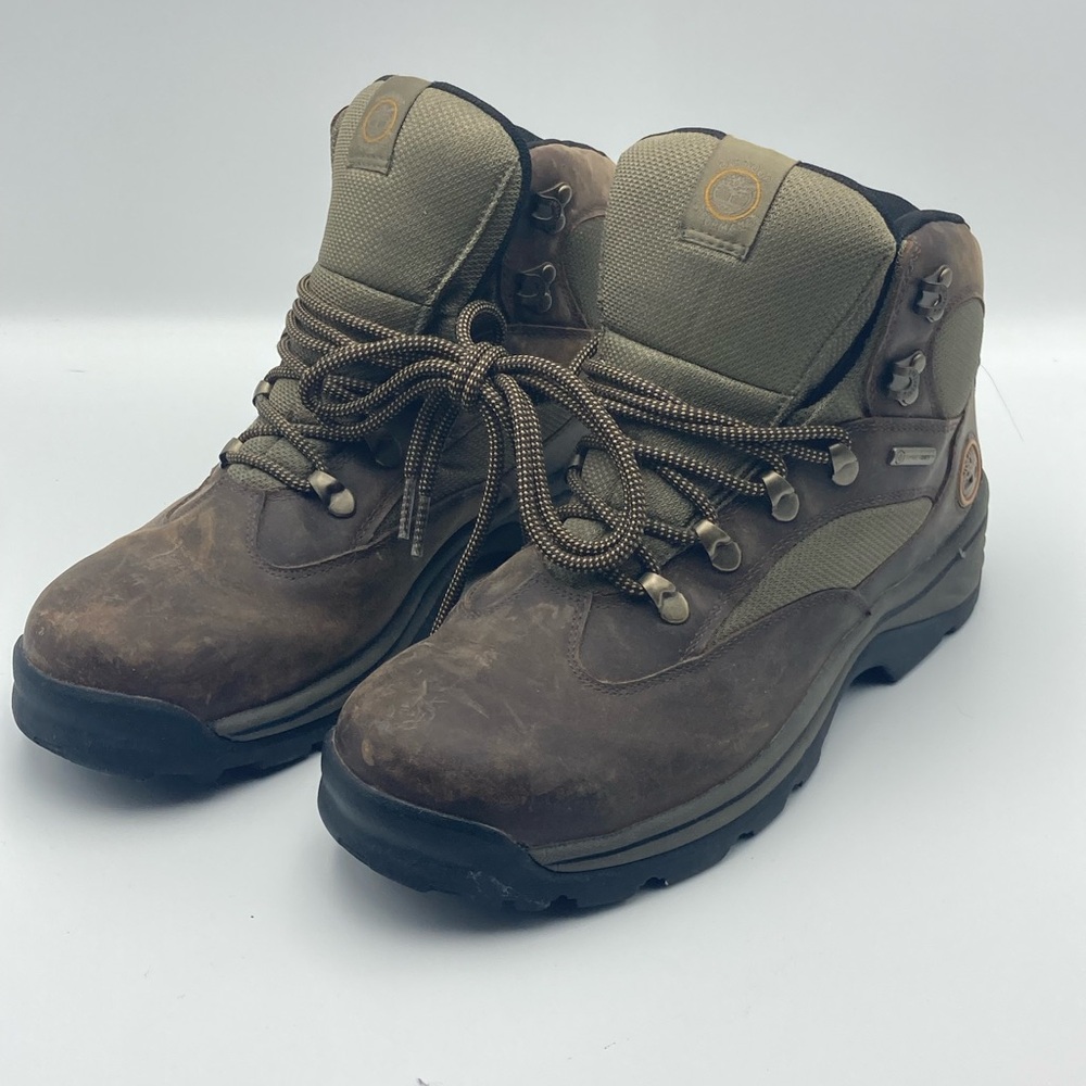 Men’s Timberland Chocorua Trail Waterproof Boots
Size 9.5 wide us